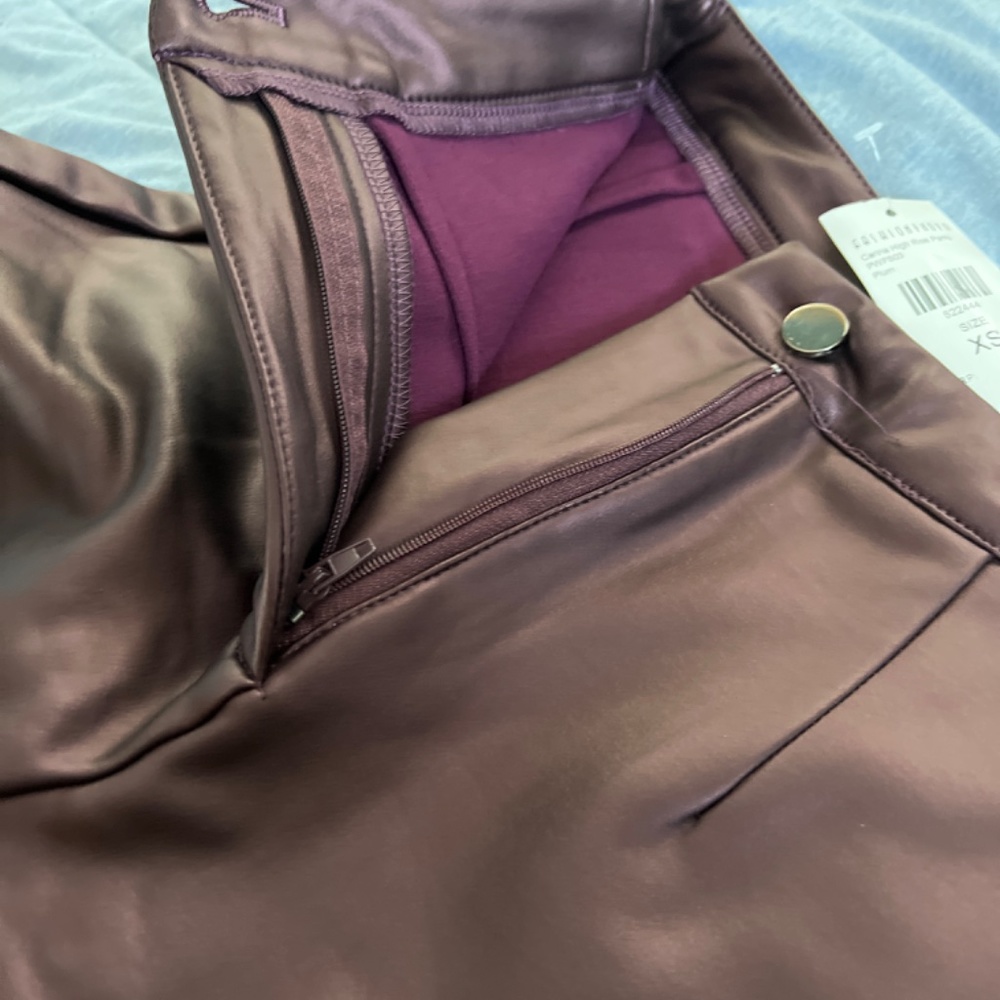 Pants - Picture 2 of 5